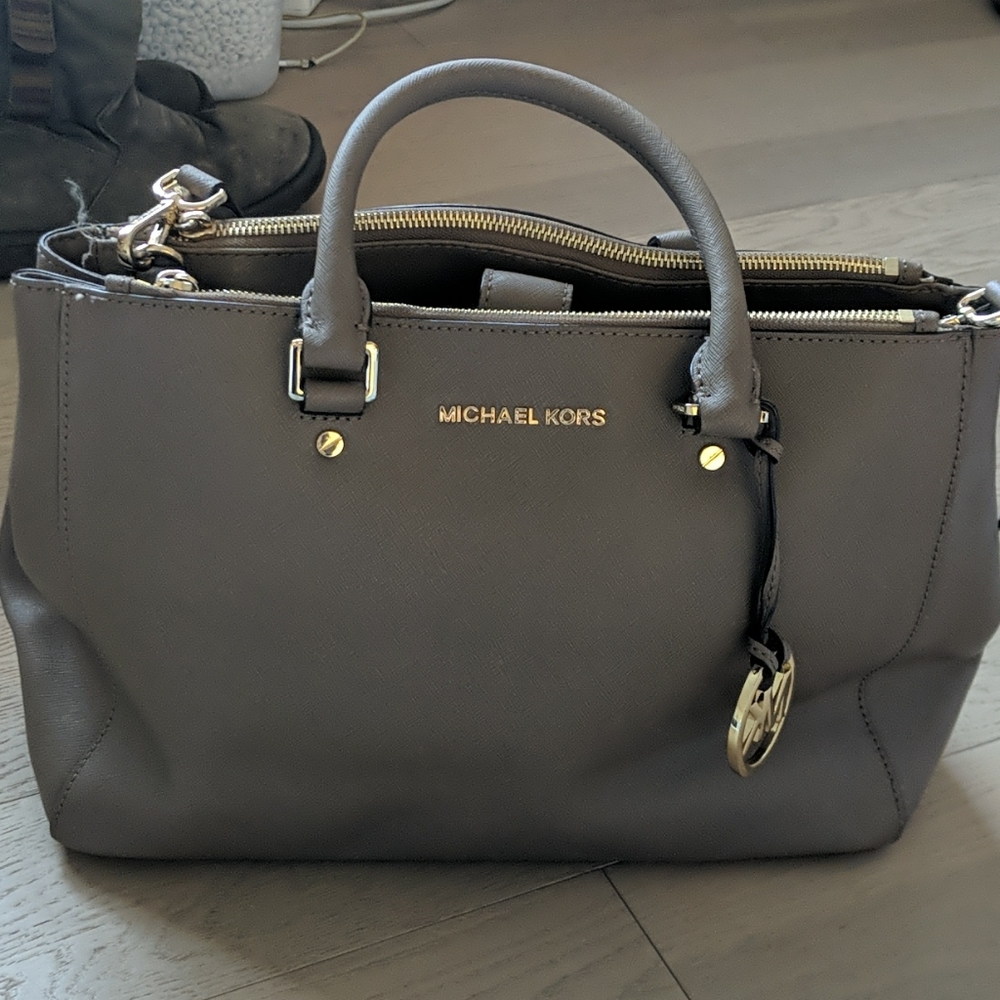 Michael Kors Kellen Saffiano Satchel Purse Grey